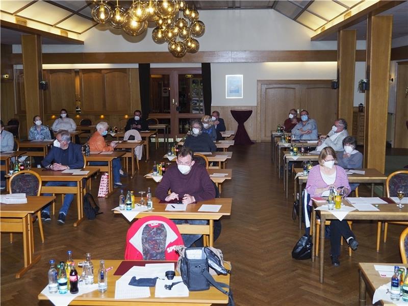 28 stimmberechtigte SPD-Mitglieder bei der coronakonformen Wahl im Restaurant/Hotel Zur Eiche in Hedendorf. Foto: SPD Ortsverein