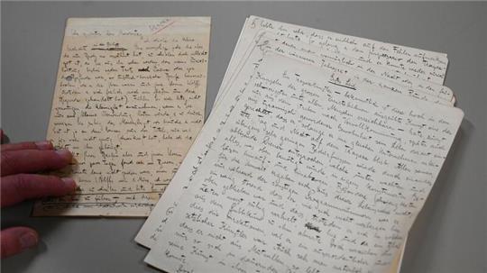 286.000 Euro erzielte die Versteigerung eines Kafka-Manuskripts und eines Briefs des Schriftstellers.