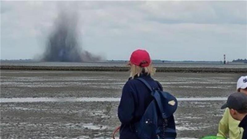 30 Menschen nahmen an der Wattführung „Familienwattwanderung zum Jadefahrwasser“ teil, darunter auch ein Kind von unter drei Jahren. 