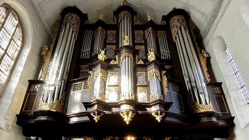 350 Jahre Hus-Schnitger-Orgel: In St. Cosmae feiert die Königin der Instrumente Jubiläum.