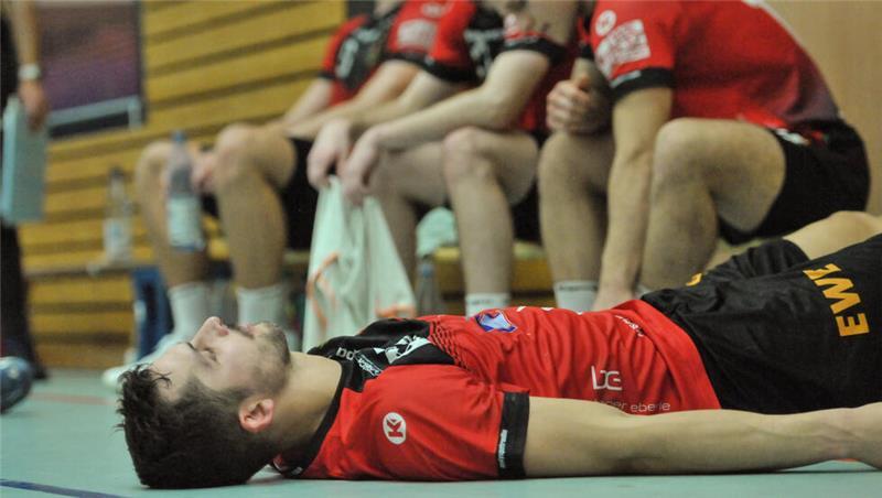 45 starke Minuten waren nicht genug: Joscha Jolitz und der SV Beckdorf verloren am Ende gegen Tabellenführer Varel.