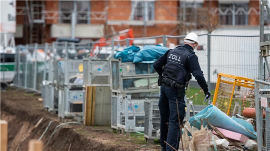 61 Ermittlungsverfahren im Baugewerbe hat es in der Region nach Kontrollen des Zolls gegeben. Foto: picture alliance/dpa/dpa-Zentralbild