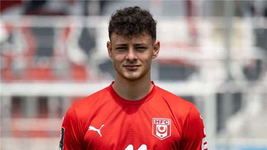 Aaron Herzog im Porträt.