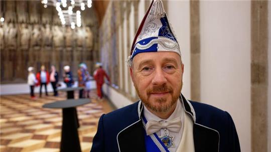 Aaron Knappstein, Präsident des jüdischen Karnevalsvereins „Kölsche Kippa Köpp“, im Hansesaal des Rathauses in Köln.