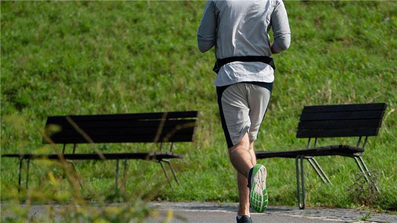 Gesundheitsreport: Nur wenige führen rundum gesundes Leben Ab 30 Minuten moderater Aktivität pro Tag können gesundheitliche Vorteile erzielt werden (Archivbild).
