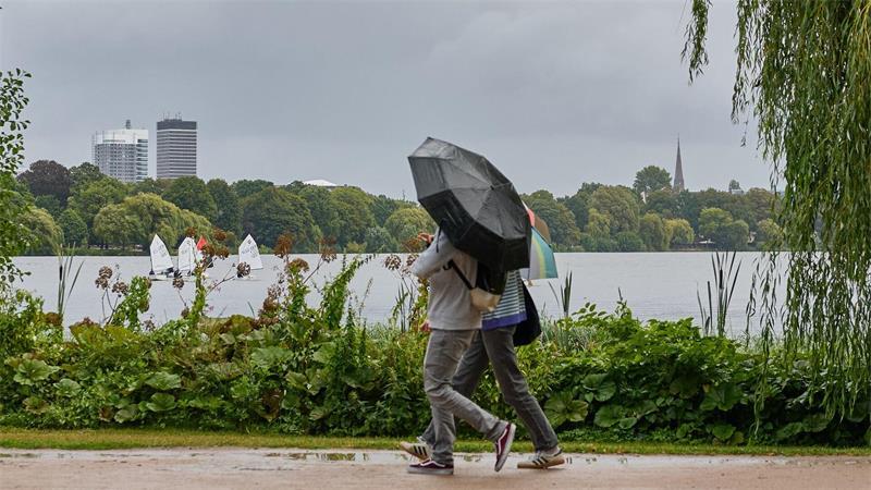 Ab Donnerstag wird es im Norden kühler und ungemütlich. (Symbolbild)