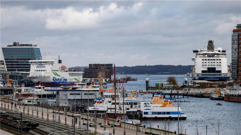 Ab Kiel können Fährpassagiere nach Norwegen, Schweden und Litauen reisen. (Archivbild) 