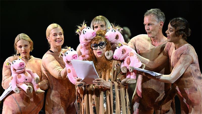 Ab September ist die Koproduktion am Wiener Burgtheater zu sehen.