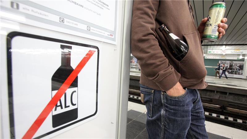 Ab dem 1. November gilt am Bahnhof Hamburg-Altona ein Alkoholverbot.