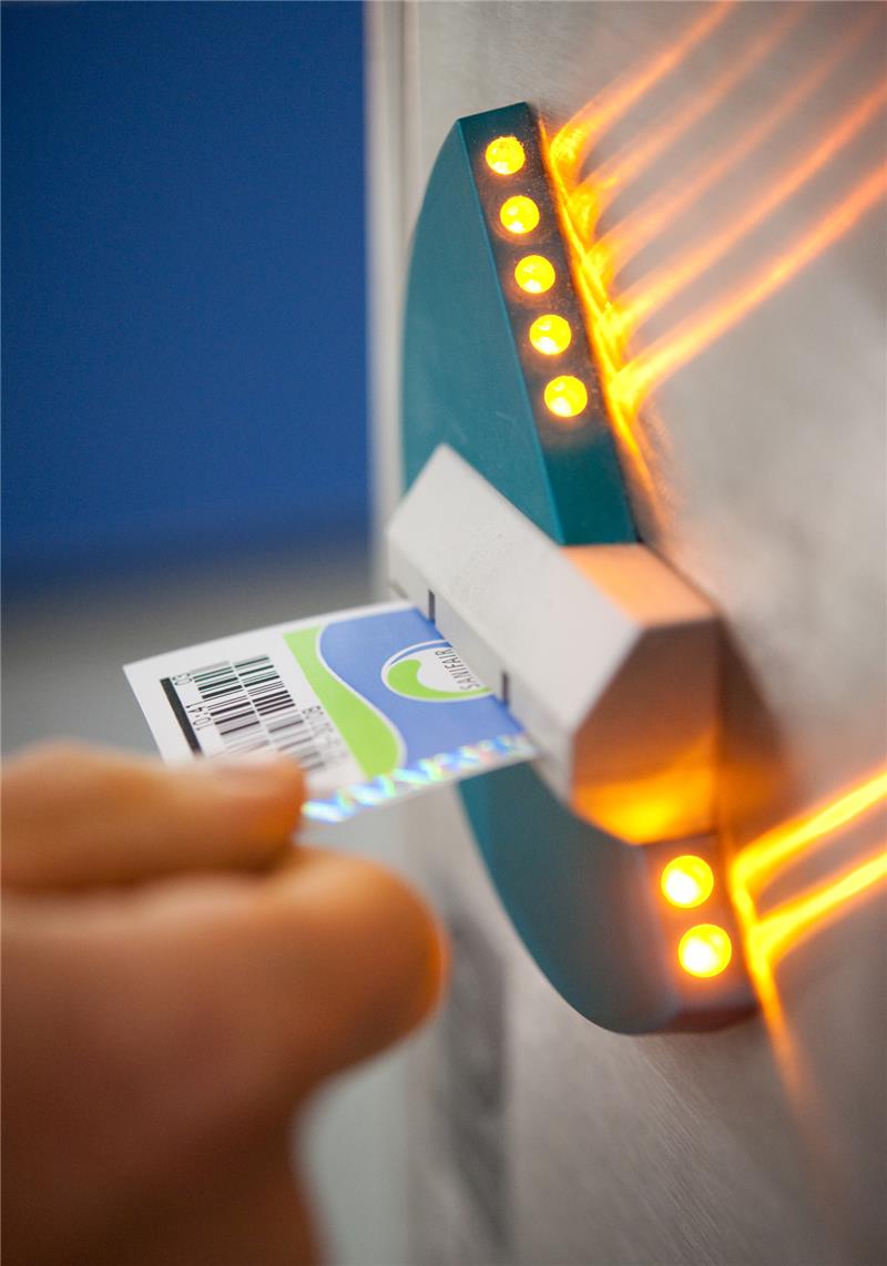 Ab dem 18. November wird es an rund 400 Toilettenanlagen entlang der Autobahnen teurer. Foto: dpa-Bildfunk