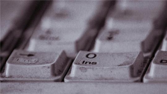 Ab und zu sollte die Tastatur gereinigt werden.