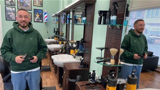 Abdurrahman Cihad Güney, genannt Ciyo, ist seit sieben Jahren Barbershop-Betreiber mit Meisterbrief.