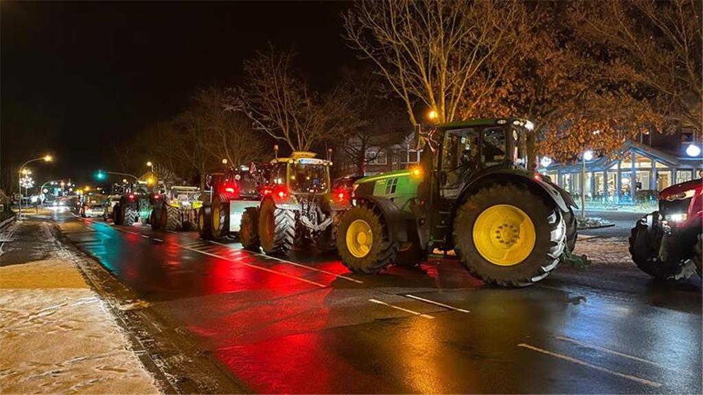 Abfahrt in Fredenbeck.