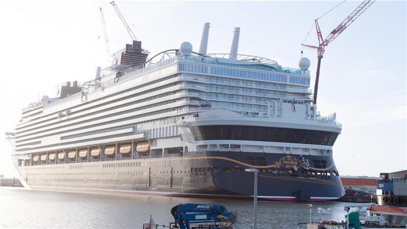 Abfahrt in Sicht: „Disney Adventure“ in Bremerhaven.