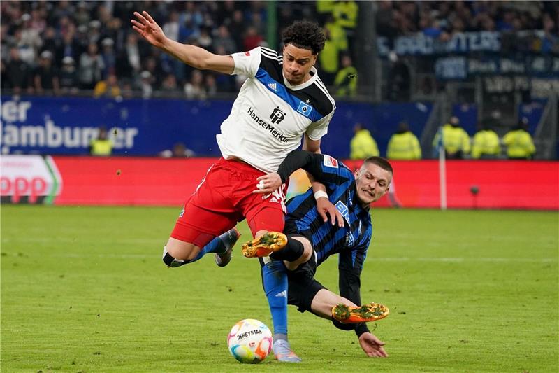 HSV: Benes zurück, Poreba da Abflug Richtung Rostock: Der HSV verleiht Jonas David. Foto: dpa