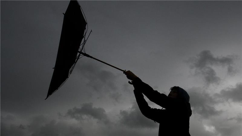 Sturm: Wie gefährdet ist mein Haus und wie schütze ich es? Abgesehen von Stürmen haben Extremwetter in den letzten Jahren zugenommen.