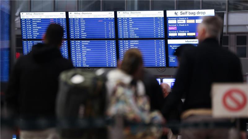 Flugbetrieb am Airport Hamburg wieder angelaufen Abgesehen von zwei Flügen nach München sollte alle Flieger wieder wie geplant starten und landen.