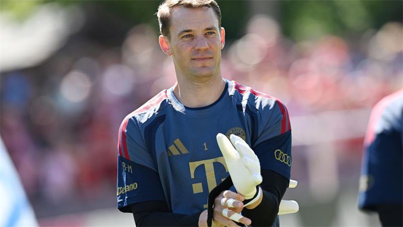 Abschiedstour durch die Bundesliga-Stadien: Manuel Neuer hat sein Karriere-Ende im Sommer 2027 angekündigt.  