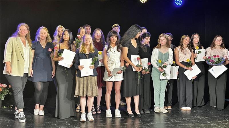 Absolventen der Fachoberschule für Gestaltung.