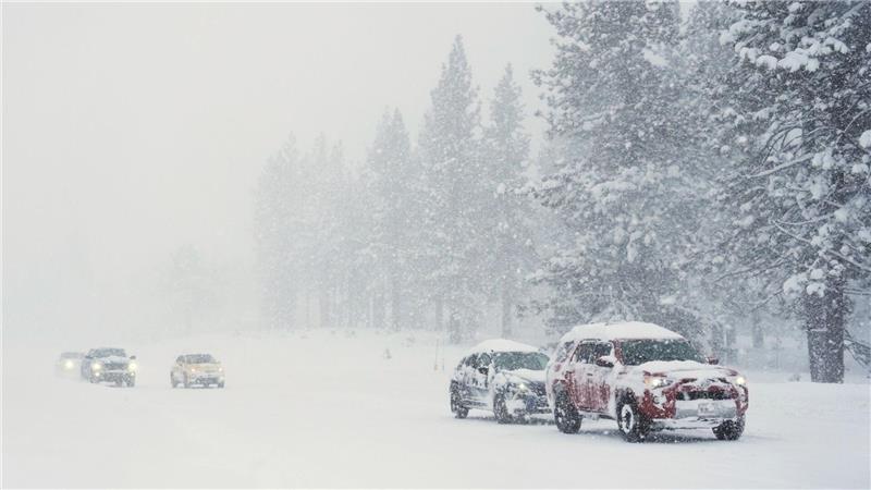Acht zuvor vermisste Skifahrer sind nach dem Lawinenabgang tot gefunden worden - hieß es von den örtlichen Behörden.