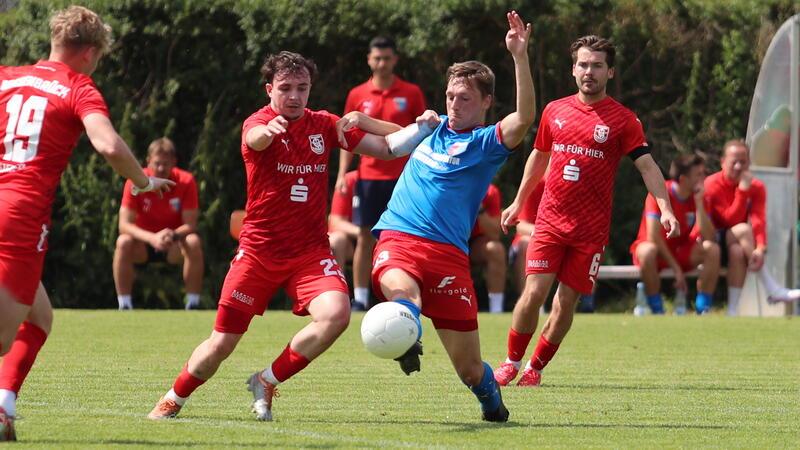 D/A-Kicker schuften im Trainingslager - Nervige Verletzungen Ackert für D/A im defensiven Mittelfeld: Sebastian Haut.