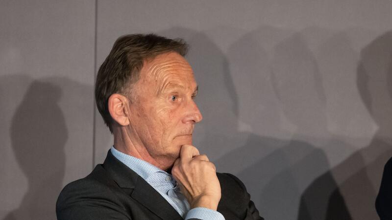 Watzke über WM 2034: „Was soll FIFA machen?“ Äußert sich zur wahrscheinlichen Vergabe der WM 2034 an Saudi-Arabien: Dortmunds Hans-Joachim Watzke.