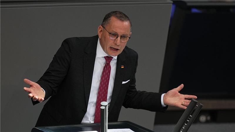 AfD-Fraktionschef Chrupalla warnt vor ausufernden Schulden.