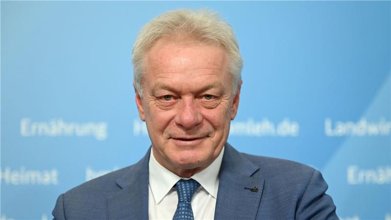 Agrarminister Rainer sieht Chancen für Bauern bei steigender Bio-Nachfrage. (Archivbild)
