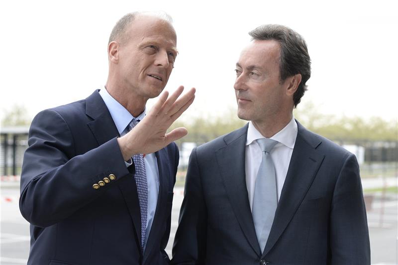 Airbus-Chef Tom Enders und Manager Fabrice Brégier, zuständig für das zivile Flugzeuggeschäft bei Airbus. Beide werden das Unternehmen verlassen. Archivbild: Blumberg/dpa