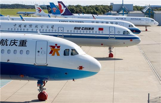 Airbus-Maschinen vom Typ A320neo. Foto: Jens Büttner/dpa-Zentralbild/dpa