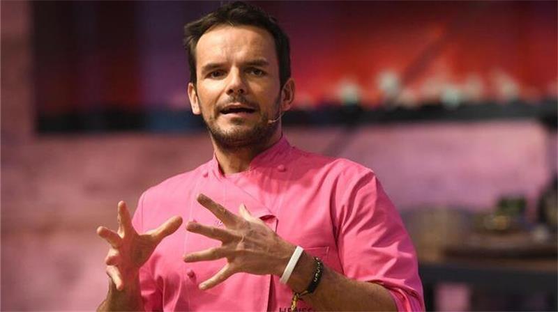 Nach Negativschlagzeilen: TV-Koch Henssler gibt „Ahoi“ in Otterndorf ab Aktuell umfasst die Marke „Ahoi“ zwölf Standorte. Im vergangenen Jahr hatte die Kette mehrere Schließungen verkraften müssen.