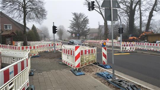 Aktuell wird in der Elmer Ortsdurchfahrt im dritten Bauabschnitt an den Nebenanlagen der Straße gearbeitet.