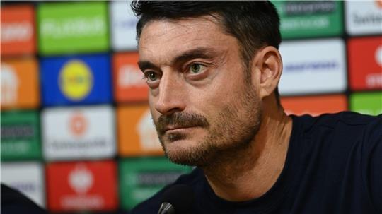 Albert Riera soll ein heißer Kandidat für das Traineramt in Frankfurt sein.