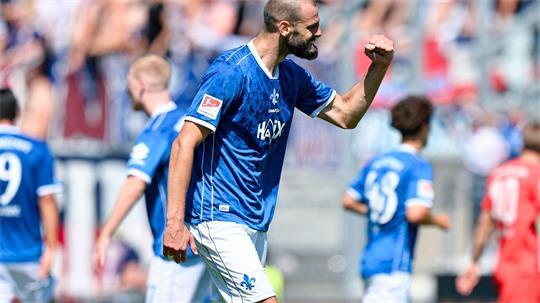 Aleksandar Vukotic bejubelt sein Tor zum 2:2-Endstand gegen Kiel. 
