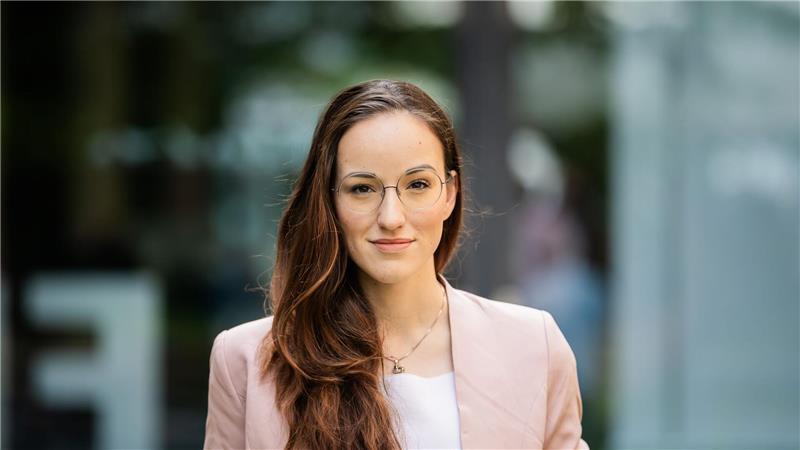Kubicki oder Höne - Bewerber um FDP-Vorsitz werben für sich Alena Trauschel will FDP-Generalsekretärin werden - auch sie stellt sich beim Kandidatenhearing vor