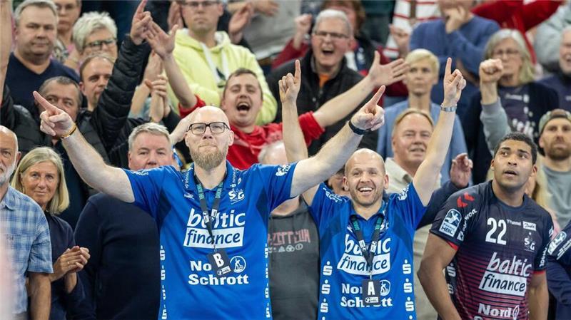 Kiel und Flensburg froh über direkten Viertelfinal-Einzug Ales Pajovic (l) und die SG Flensburg-Handewitt überspringen die Playoffs in der European League.