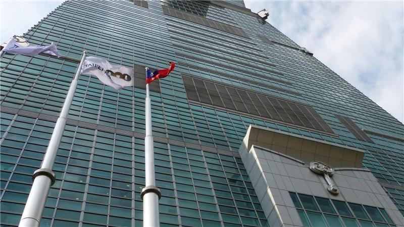 „Wenn du fällst, stirbst du“: Umstrittenes Netflix-Spektakel Alex Honnold will dort hinaufklettern - ohne Absicherung.