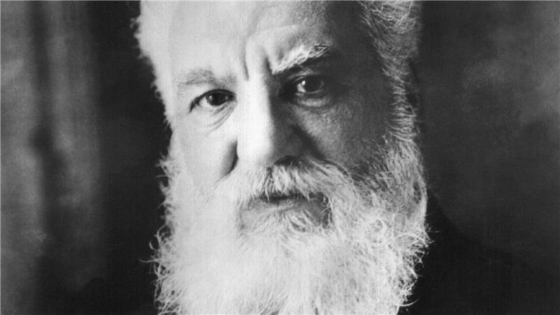 Alexander Graham Bell setzte sich in einem Patentkrimi um die Erfindung des Telefons mit technischem Genie und juristischer Skrupellosigkeit durch.