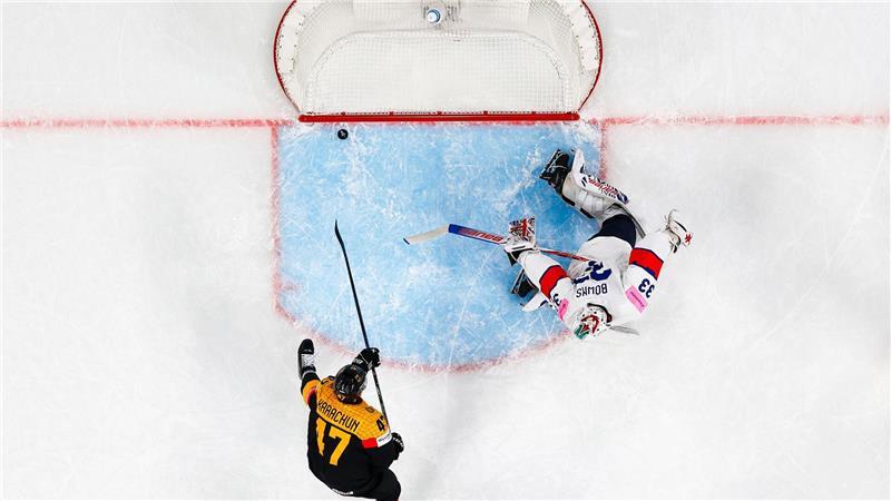 Alexander Karachun brachte die deutsche Eishockey-Nationalmannschaft zum Vorrunden-Abschluss in Führung.