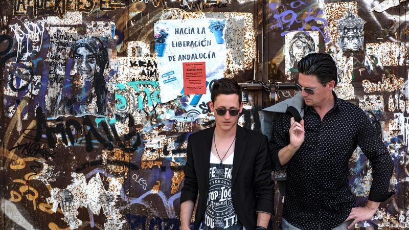 Flamenco-Gitarren zwischen verschiedenen Musik-Welten Alexander Kilian und Jan Pascal bilden das Gitarren-Duo Café del Mundo.