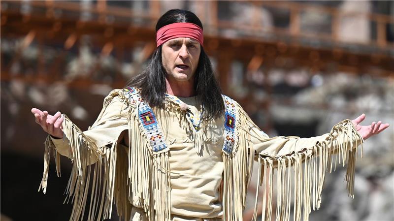 Alexander Klaws ist der aktuelle Winnetou der Karl-May-Spiele in Bad Segeberg. Wird es bald auch Winnetou-Ampeln in der Kreisstadt geben? (Archivbild)