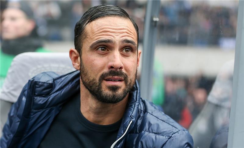 Alexander Nouri war als zuetzt Chefcoach beim griechischen Club AO Kavala. Foto: dpa-Bildfunk