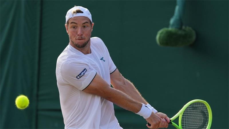 Nach dramatischem Ende: Struff im Wimbledon-Viertelfinale Alexander Zverev beschrieb Jan-Lennard Struff als „Teddybären“.