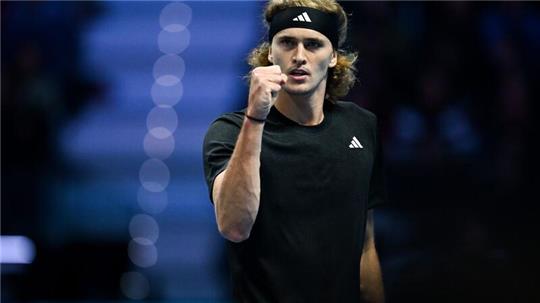 Alexander Zverev besiegte Carlos Alcaraz bei den ATP-World Tour Finals.