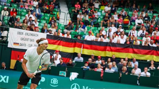 Alexander Zverev gewann im Davis Cup seine beiden Einzel.