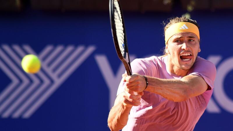 Nach Ausrichterwechsel: Zverev als Publikumsmagnet Alexander Zverev ist ein Publikumsmagnet beim Turnier in Hamburg.