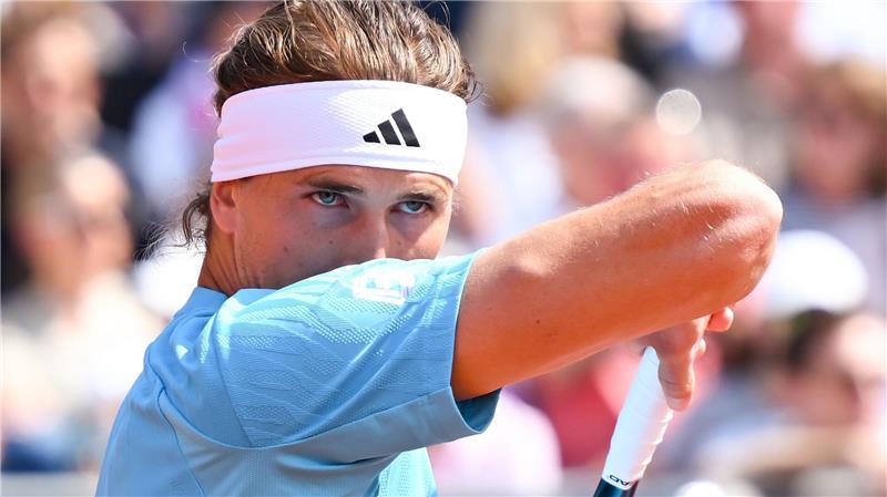 Kein Rekordsieg: Zverev chancenlos im Halbfinale von München Alexander Zverev ist gegen Flavio Cobolli im Halbfinale von München ausgeschieden.