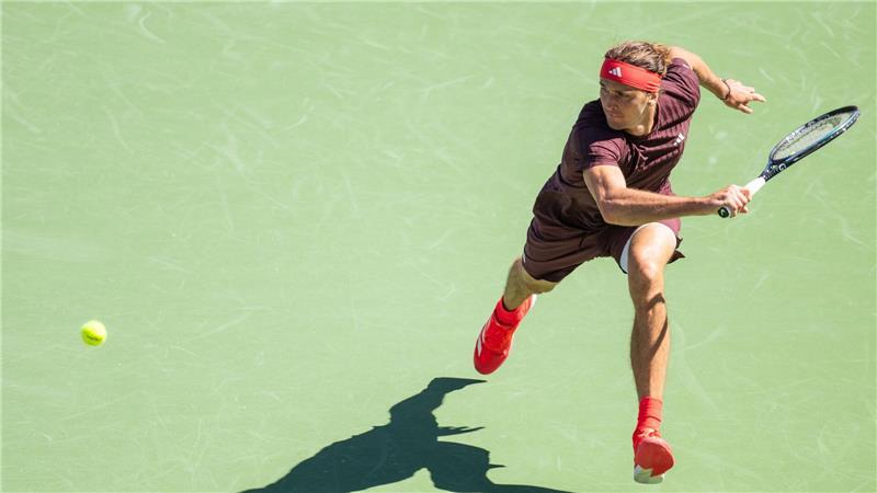 Als top gesetzter Profi: Zverev verliert Auftakt Alexander Zverev kam gegen Griekspoor nie richtig zu seinem Spiel und war oft in der Defensive.