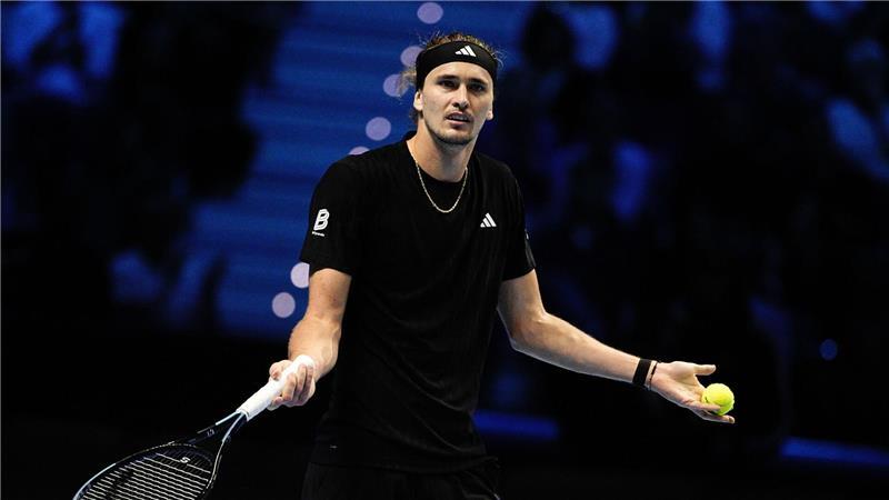 Alexander Zverev kann nur schwer fassen, dass er bei den ATP Finals in der Vorrunde gescheitert ist.