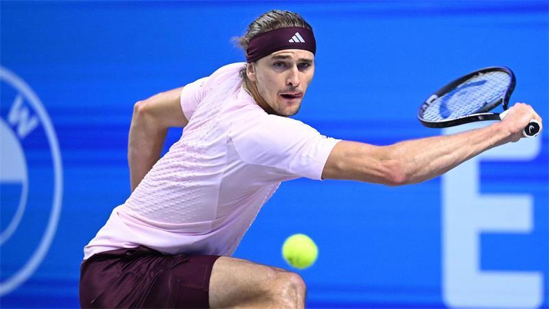 Zverev erfüllt sich Traum von Nummer eins - „Unfassbar“ Alexander Zverev löst am Montag Jannik Sinner als Nummer eins der Tennis-Welt ab.